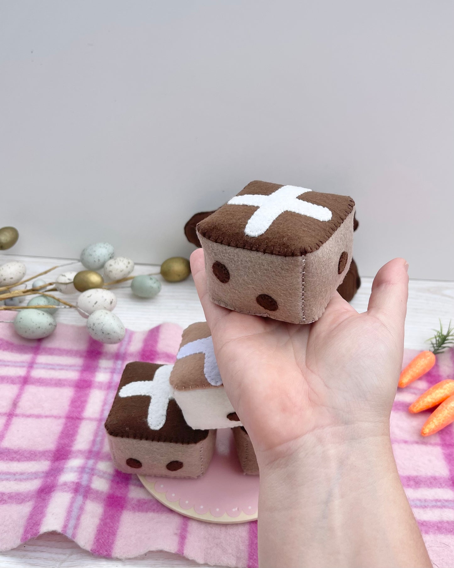 Felt hot cross buns - single