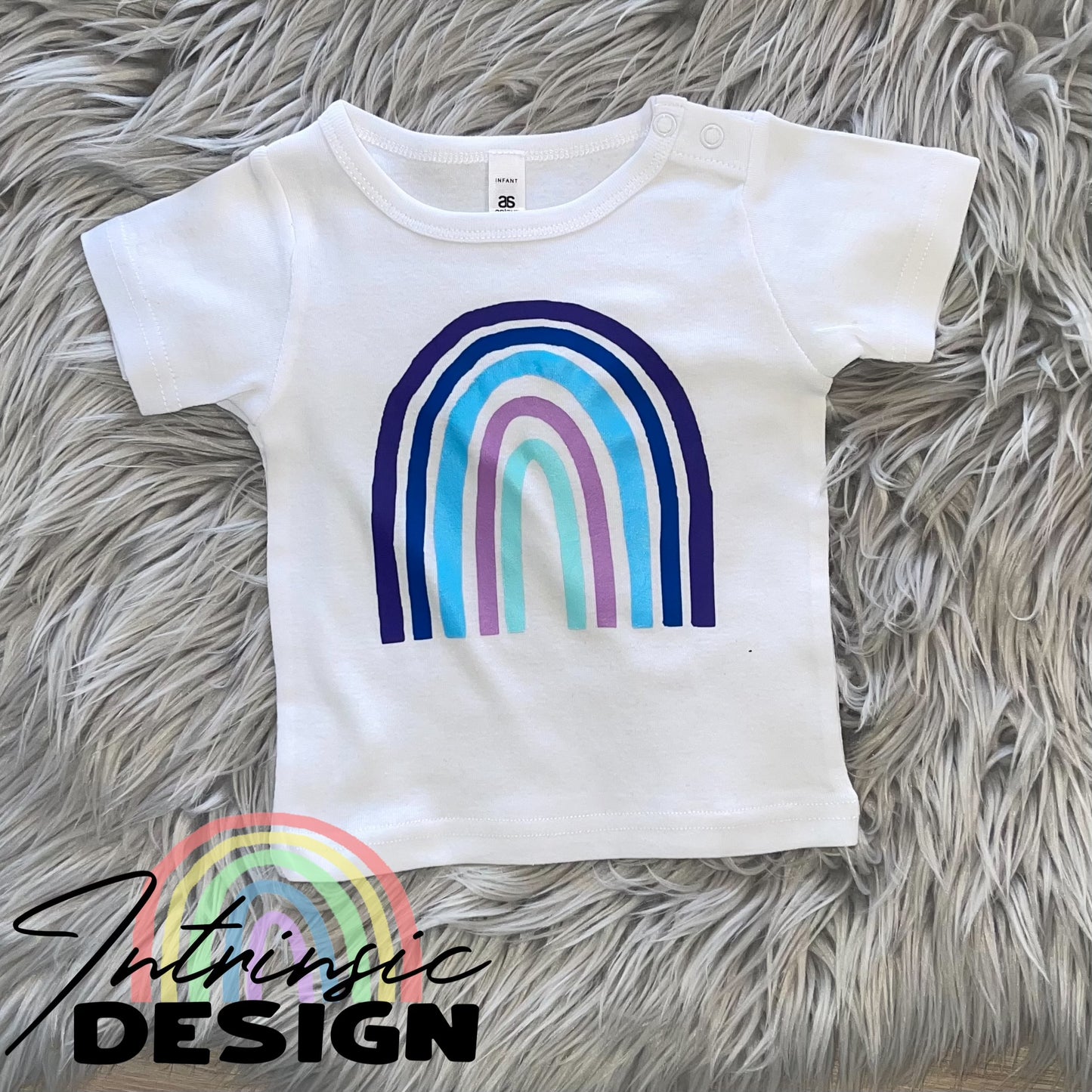 6-12mth White tee - Charlie rainbow